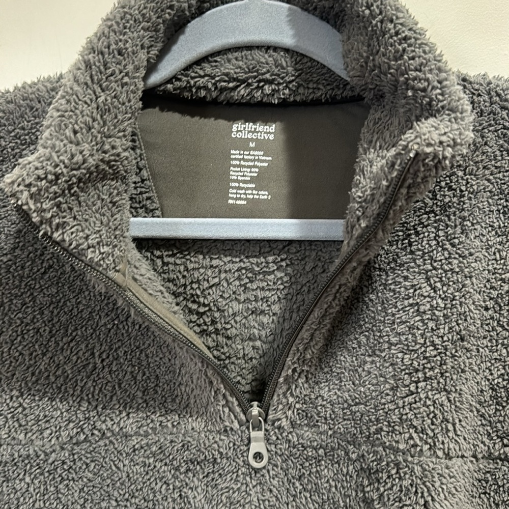 GIRLFRIEND COLLECTIVE RECYCLED FLEECE SWEATER - Picture 9 of 10
